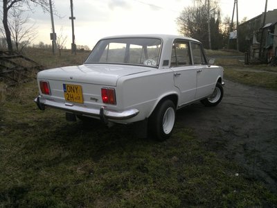 polski fiat 125p.jpg